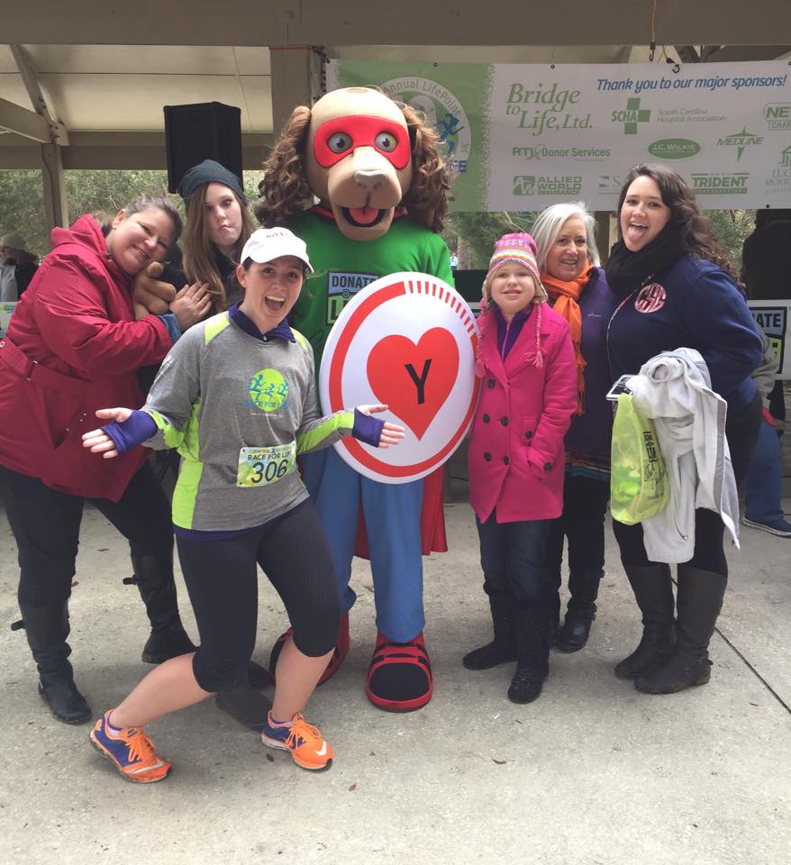 Everyone posing with Chance, Donate Life SC's mascot, after the race